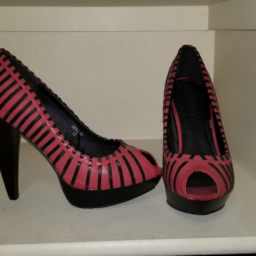 Red/black heels
